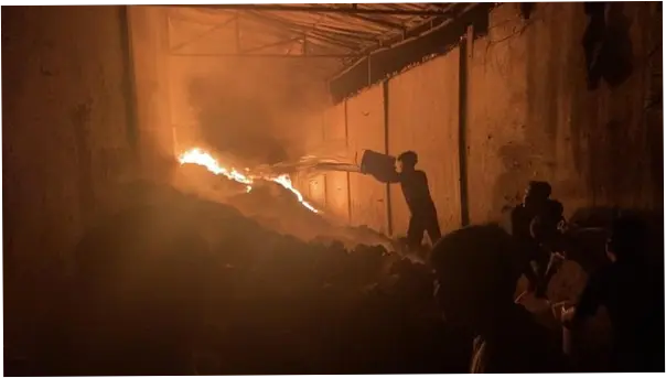 Pabrik Mainan di Medan Terbakar