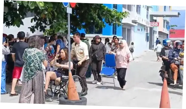 Pasien RS Samaritan Dievakuasi Usai Gempa M 6,7 Guncang Palu