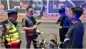 Patroli Dini Hari, Polisi Amankan Pria Bawa Badik di Palmerah Jakbar