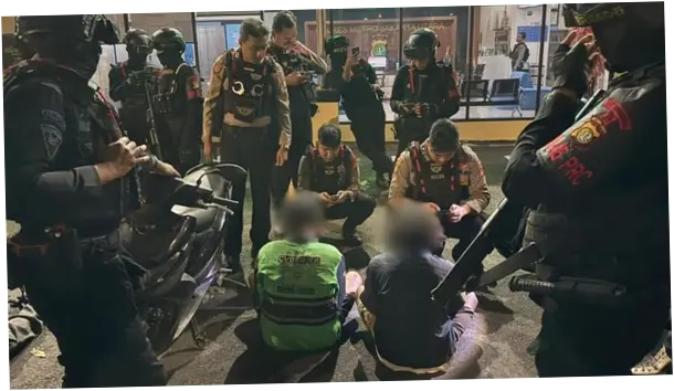 Polisi Amankan 4 Orang Diduga Pakai Narkoba Saat Patroli di Tanjung Priok