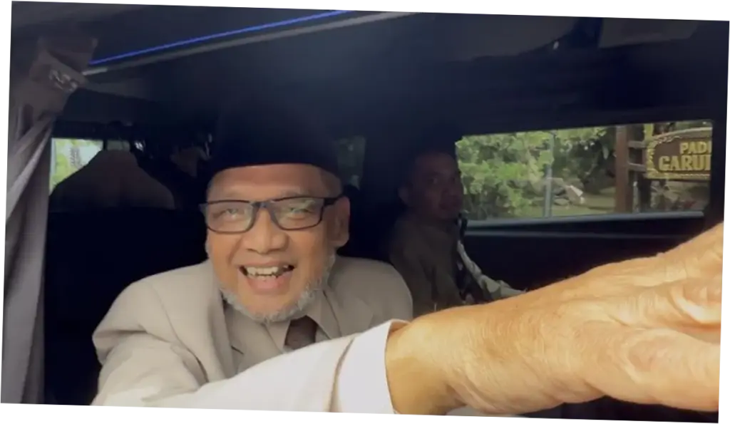 Prabowo Panggil Menteri-Wamen Haji ke Hambalang, Bahas Evaluasi Haji 2025