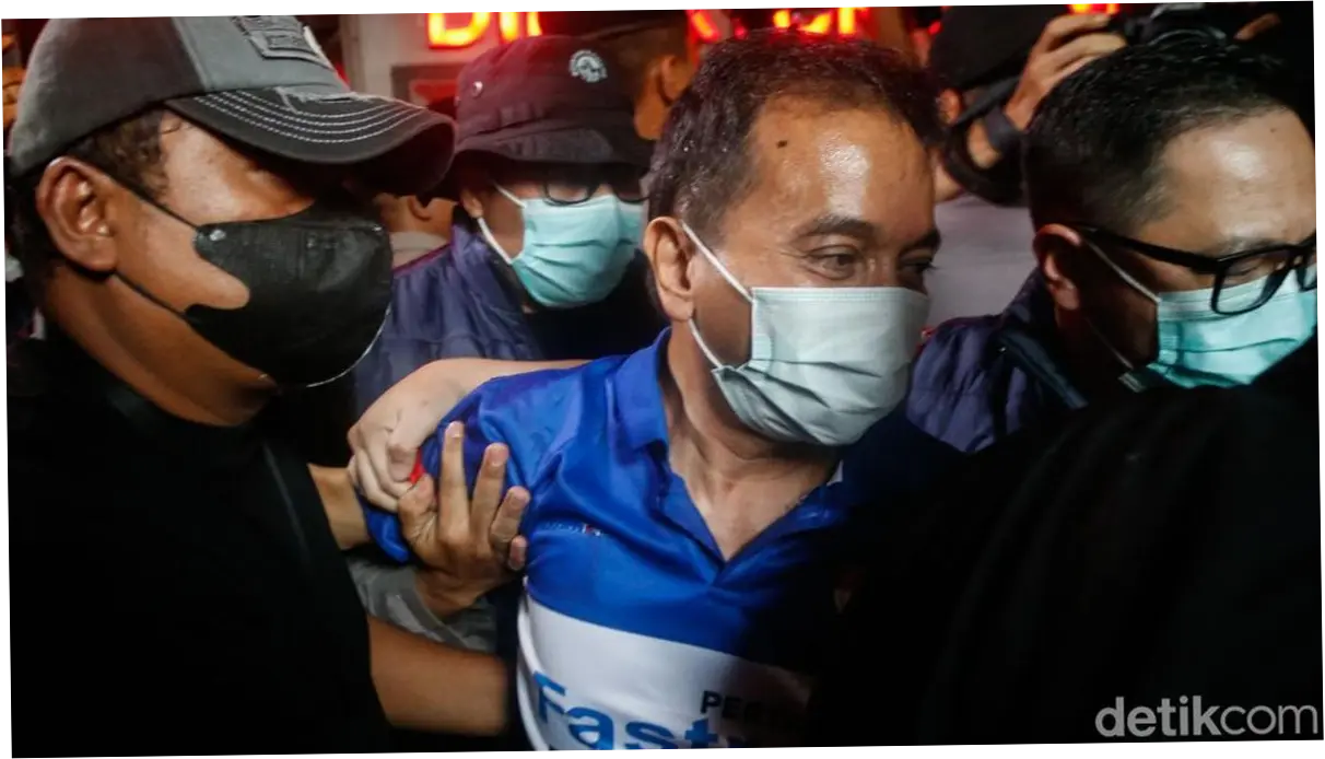 Roy Suryo-dr Tifa Dibawa dari RS Polri ke Rutan, Besok Dilimpahkan ke Jaksa
