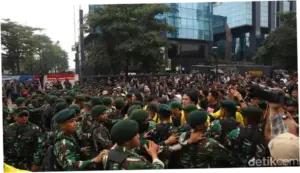TNI Jelaskan Pengerahan Prajurit Ikut Amankan Demo di Tosari Jakpus
