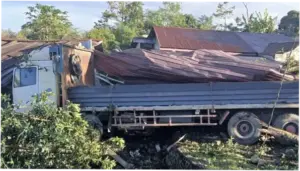 Truk Rem Blong Tabrak 4 Mobil di Sumut, 2 Anak Tewas