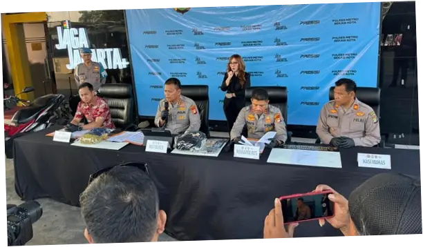 Wanita di Bekasi Bawa Kabur Motor Ibu Kandung dan Ancam Jual Anak