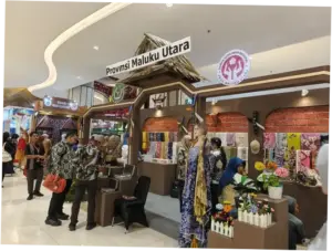 Batu Bacan Malut Disulap Jadi Bros-Aksesori Modern
