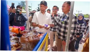 Gandeng Sari Roti, Kemensos Berdayakan 417 KPM Jadi Penjual Roti Keliling