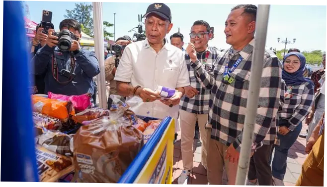 Gandeng Sari Roti, Kemensos Berdayakan 417 KPM Jadi Penjual Roti Keliling