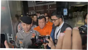 Geledah DPRD Kuansing, KPK Usut Sosok Pengepul Uang Kasus Bupati Suhardiman