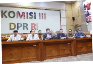 Komisi III DPR Bentuk Tim Kawal 3 Perkara Usai Febrie Mundur dari Jampidsus