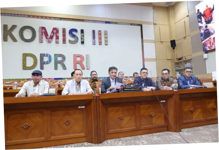 Komisi III DPR Bentuk Tim Kawal 3 Perkara Usai Febrie Mundur dari Jampidsus