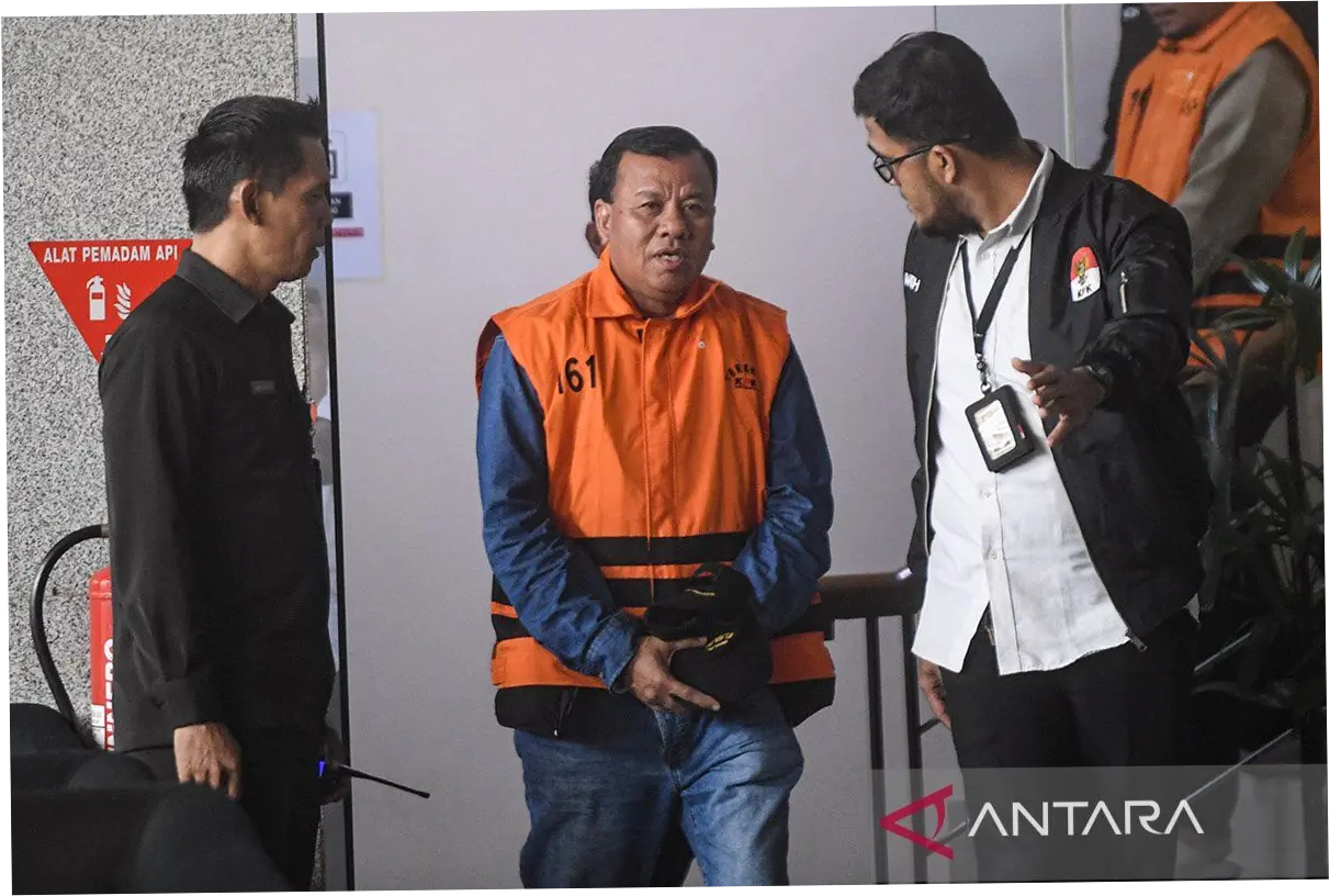 KPK Geledah Sejumlah Lokasi di Kuansing Terkait Kasus Bupati Suhardiman Amby