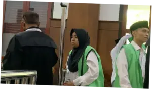 Murnita Sempat Ngeles Saat Kepergok Robohkan Rumah Dinas Pakai Ekskavator