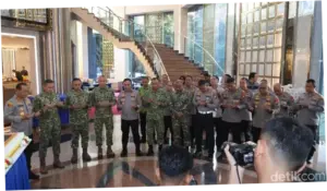Pangdam Jaya Sambangi Polda Metro, Ikut Rayakan Hari Bhayangkara ke-80