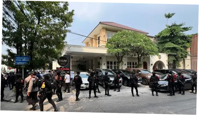 Polda Metro Jelaskan Alasan Brimob Kawal Penggeledahan Kafe di Cipete