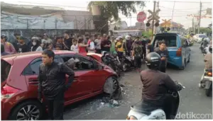 Polisi Selidiki Kecelakaan Beruntun 6 Kendaraan di Kebon Pedes Bogor