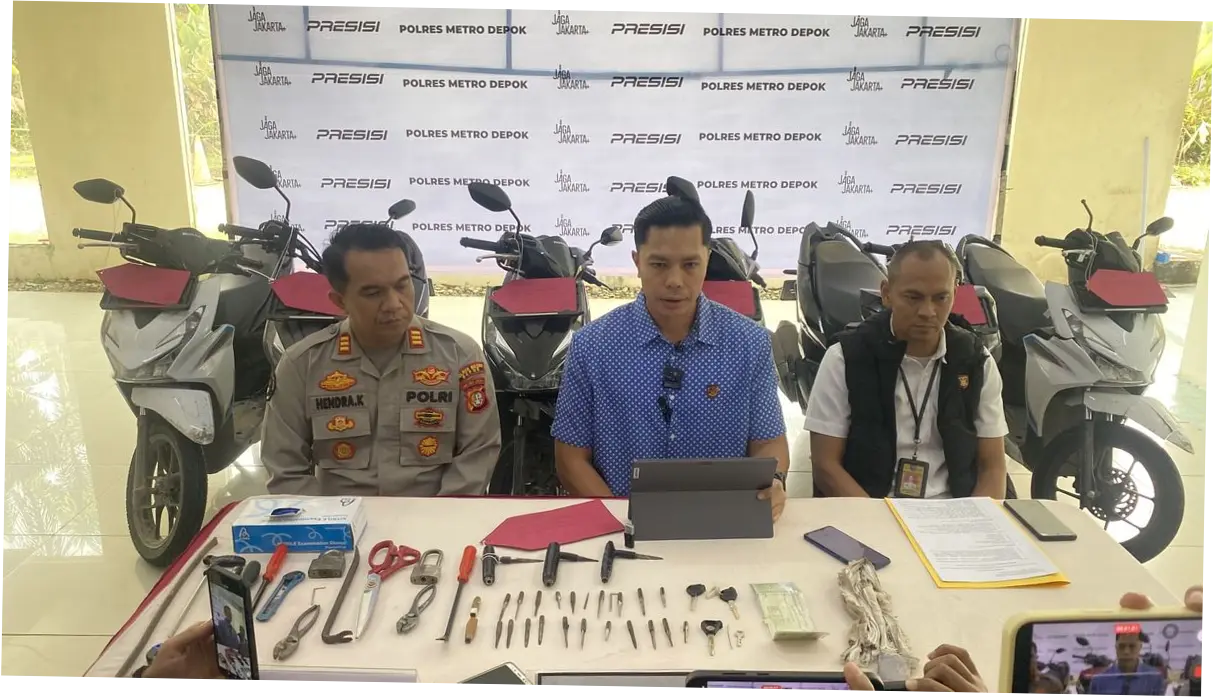 Polisi Tangkap 8 Maling di Depok, Temukan Motor Curian hingga Tali Pocong