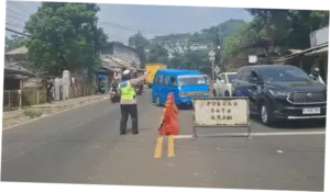 Polisi Terapkan One Way Arah Jakarta Siang Ini, Mobil Menuju Puncak Disetop
