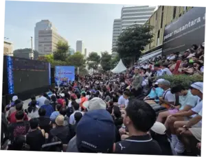 Serunya CFD Sudirman-Thamrin Pagi Ini, Warga Kumpul Nonton Bareng Piala Dunia