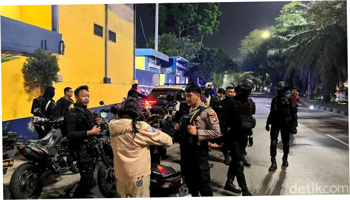 Tawuran di Jakarta Barat Dibubarkan, 4 Remaja Bawa Celurit Ditangkap